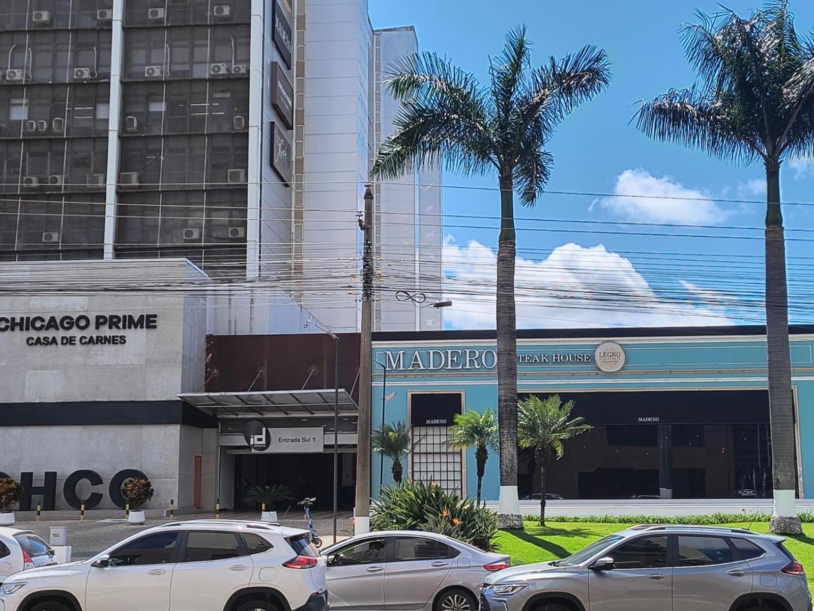 Hotel Grand Mercure Flat Particular Com Varanda, Garagem E Wi-Fi ブラジリア エクステリア 写真